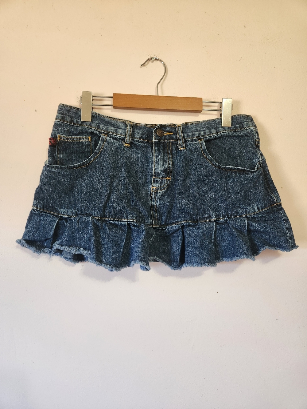 Vintage Y2K Flesh Girl Denim Ruffle Micro Mini Skirt Pleated Low Rise Size 9 / 2